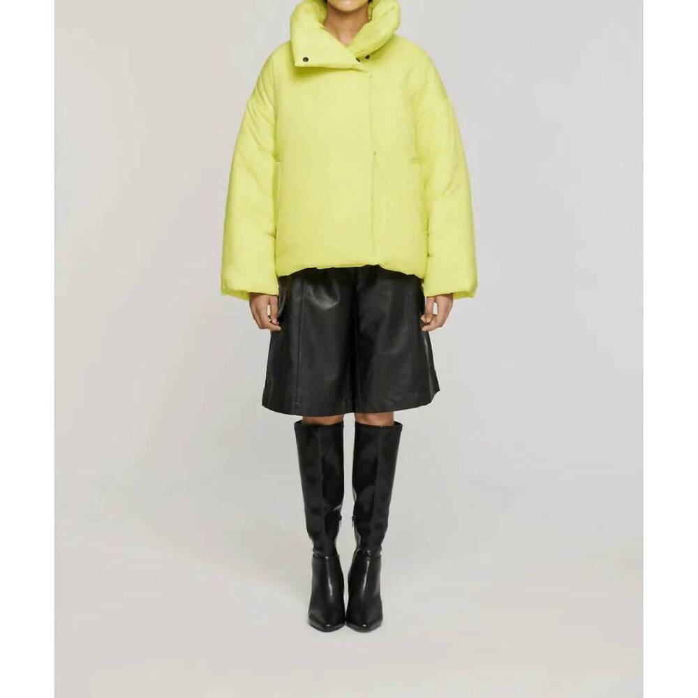 NEW OOFWEAR water-repellent nylon padded down jacket in light lime